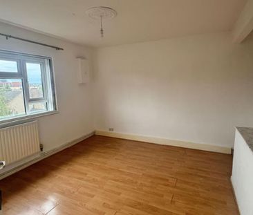 2 bedroom maisonette to rent - Photo 6