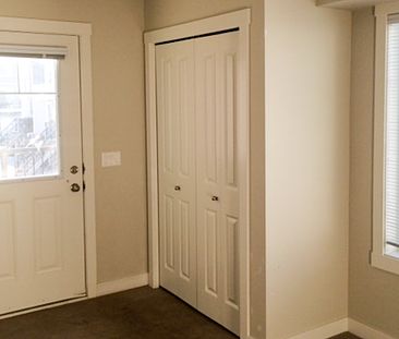2 Bedroom Apartment In Chestermere: Pet Friendly. - Photo 6