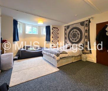 8 Bedroom Mid Terraced House for rent in Regent Park Terrace - Photo 6