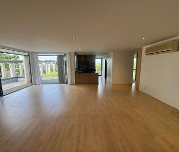 Modern & Spacious 2 Bedroom Unit in Parnell - Photo 4