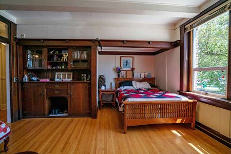 October Mansion - 1 Bedroom - Photo 4