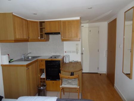 Flat 26 Cartwright Gardens, Bloomsbury WC1H 9EH - Photo 3