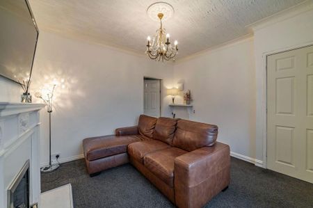 2 bedroom terraced house to rent - Photo 3