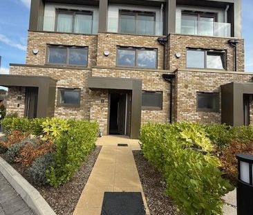 4 bedroom townhouse to rent - Photo 3