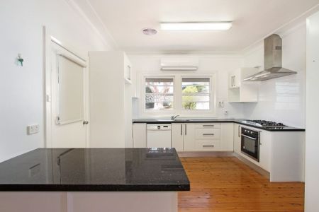 Sought-after part of North Tamworth - Photo 2