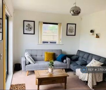 1 bedroom in a house share to rent - Photo 2