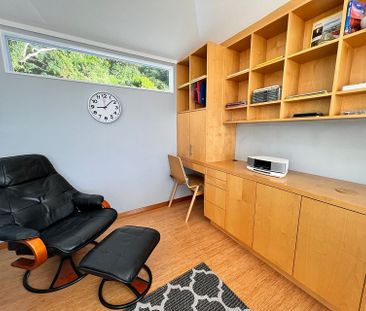 Harbour Views - Three Bedrooms, Fully Furnished - Photo 4
