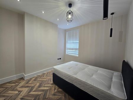 3 Bed Maisonette, Higham Road, N17 - Photo 2