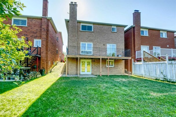 For Lease - 225 Morningview Trail, Toronto, Ontario - Photo 1