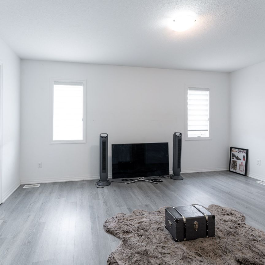 For Lease - 301 Freure Drive, Cambridge, Ontario - Photo 1