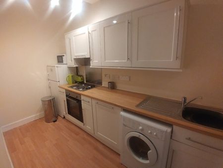 4 bedroom apartment to rent - Photo 5