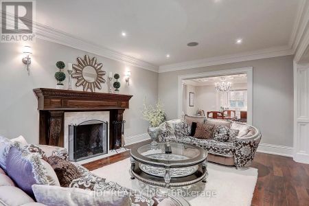 15 CASTLE FRANK CRESCENT - Photo 4