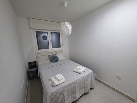 Piso En alquiler Avenida Reina Sofia 19, Puerto de Estepona - Photo 2