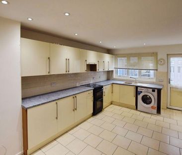 3 bedroom terraced house to rent - Photo 6