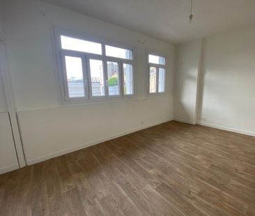 Location Appartement 1 pièce 27m² TOURS 37000 - Photo 2