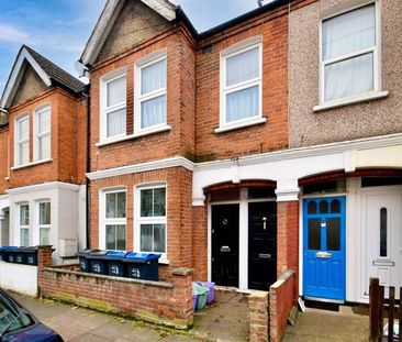 2 bedroom maisonette to rent - Photo 2