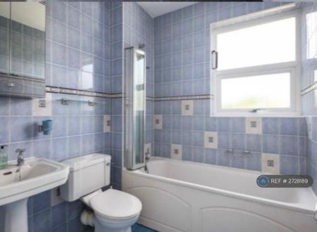 2 bedroom terraced house to rent - Photo 5