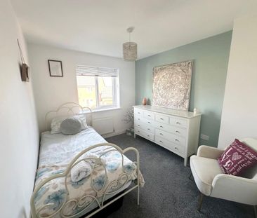 3 bedroom link detached house to rent - Photo 5
