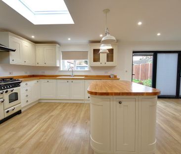 2 bedroom semi-detached bungalow to rent - Photo 3