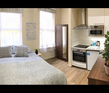 Studio Flat, Willesden Green, NW2 - Photo 3