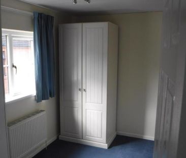 3 bedroom semi-detached house to rent - Photo 4