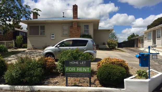 Boarding House - Photo 1