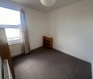 2 bedroom end of terrace house to rent - Photo 6