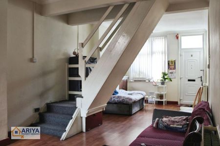 3 bedroom terraced house to rent - Photo 4