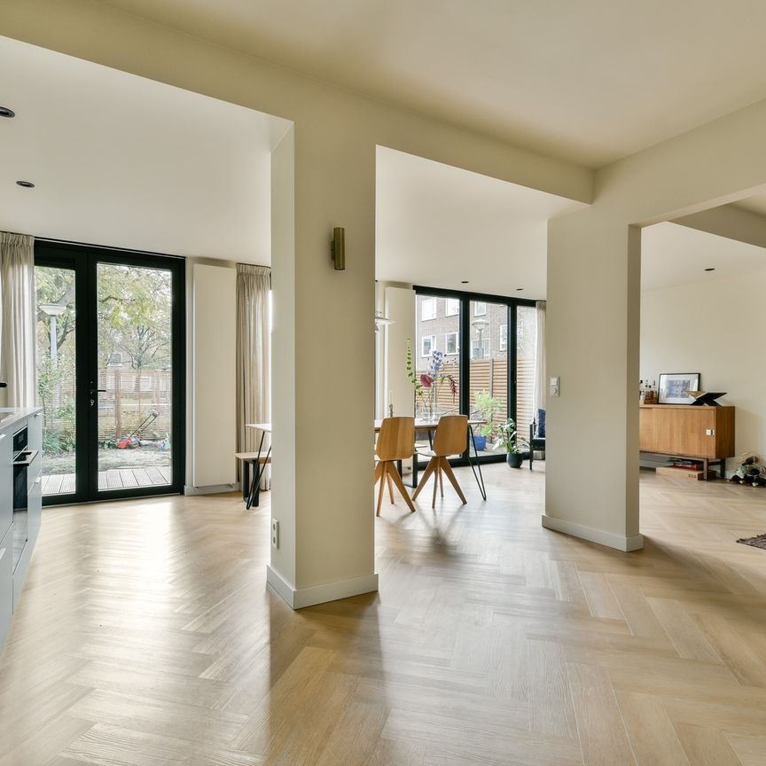 Johannes van der Waalsstraat 70H, 1098 PR, Amsterdam - Photo 1