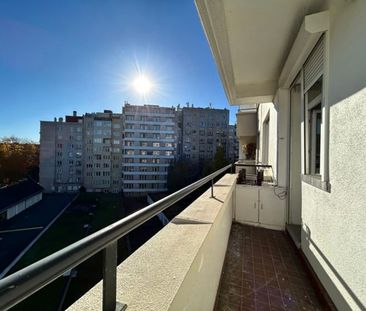 Appartement te huur - Photo 1