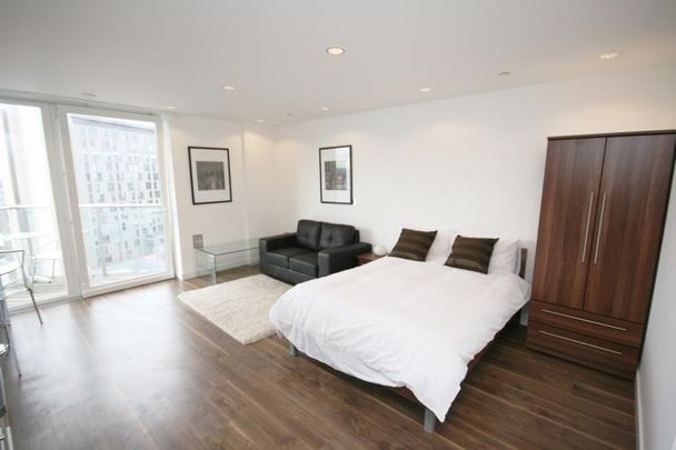 Studio to rent - Photo 1