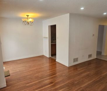 For Lease - 1039 Cedarglen Gate Unit# 15, Mississauga, Ontario - Photo 1