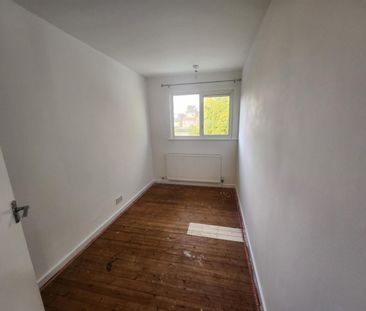 3 Bedroom House To Let - Photo 3