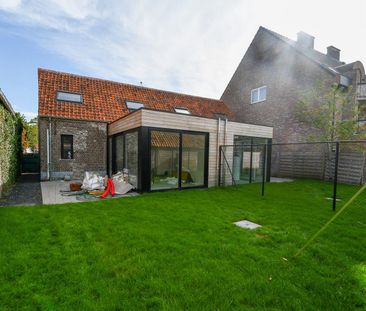 Volledig gerenoveerde dorpswoning met 3 slaapkamers - Photo 5