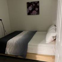 Edmons skytrain Furnished two bedrooms suite - Photo 2