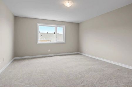 For Lease - 32 Atop Lane, Blossom Park - Airport and Area, Ontario - Photo 2