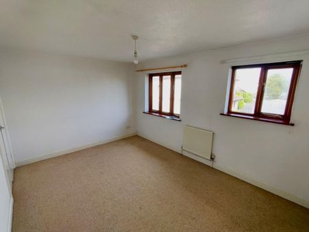 Roskruge Close, Helston - Photo 4