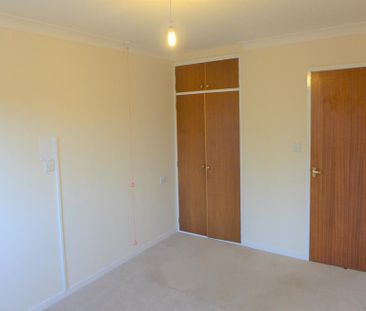 1 bedroom retirement property to rent - Photo 5