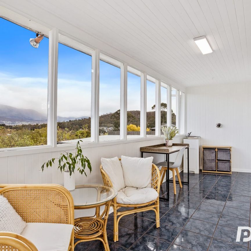 Comfortable Living with Stunning Mountain Views - Photo 1
