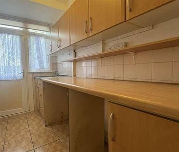 Torrington Avenue, Coventry, CV4 - Photo 2