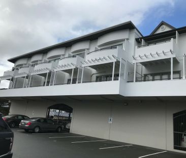 2 Level - 2 Bedroom Apartment - 2 carparks - Photo 3