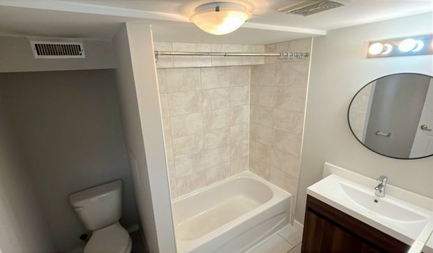 For Lease - 17 Collins Crescent Unit# Lower, Aurora, Ontario - Photo 1