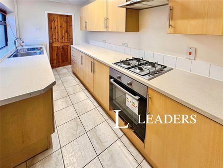 2 bedroom house to rent Ivy House Road, Stoke-on-Trent, Staffordshire, ST1 - Photo 2