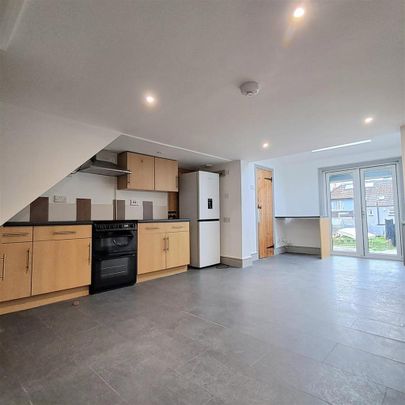 1 bedroom semi-detached house to rent - Photo 1