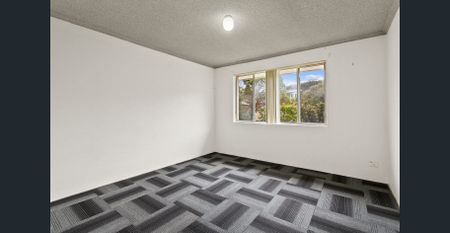1 bedroom apartment in a quiet and convenient street - Photo 2
