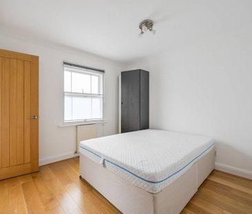 3 bedroom flat to rent - Photo 6