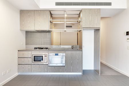 Oversized Designer Studio in the Heart of North Sydney - Photo 4