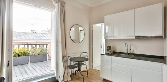 Location appartement, Paris 9ème (75009), 1 pièce, 21 m², ref 84886886 - Photo 2