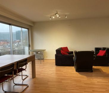 Mooi gemeubeld appartement op de 8de verdieping met een prachtig zi... - Photo 2