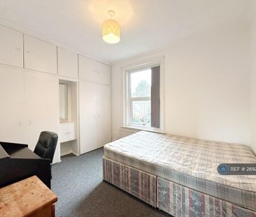 1 bedroom in a house share to rent - Photo 5